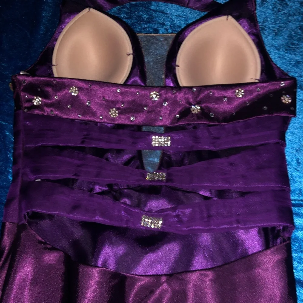 Prom Dress Sequin Gown with halter top Size 6 - Picture 7 of 10